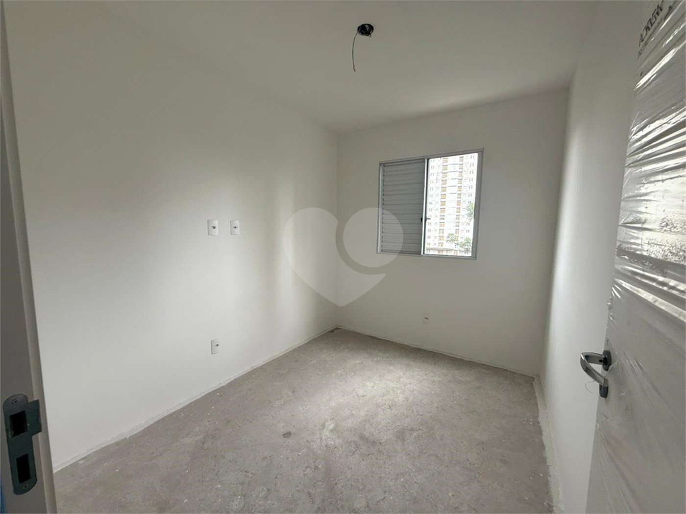 Apartamento à venda com 2 quartos, sendo 1 suíte,  em Vila Sorocabana, Guarulhos, SP
