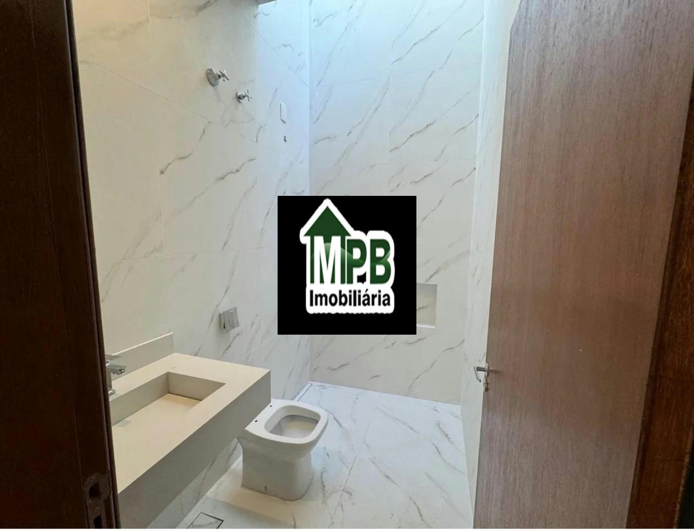 Casa à venda com 3 quartos, sendo 1 suíte, no condomínio Horto Florestal Villagio, Sorocaba - SP