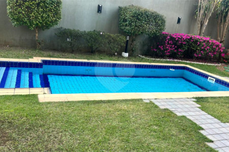 Apartamento à venda com 3 suítes em Sítio São José, Suzano, SP
