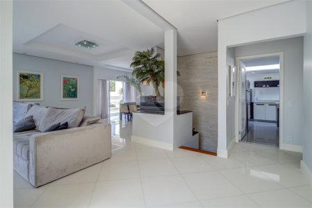 Casa à venda com 5 quartos, sendo 3 suítes, em Chácara Monte Alegre, São Paulo, SP