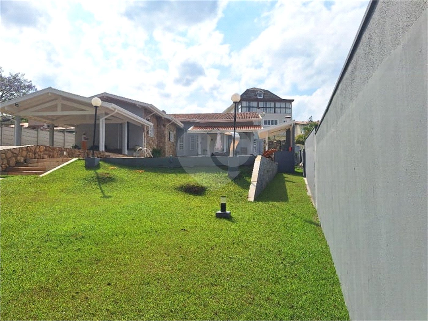 Casa à venda com 3 suítes no condomínio Vinhas da Vista Alegre Sede, Vinhedo - SP