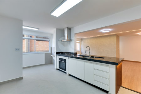 Apartamento à venda com 2 quartos, sendo 1 suíte, em Santo Amaro, São Paulo, SP