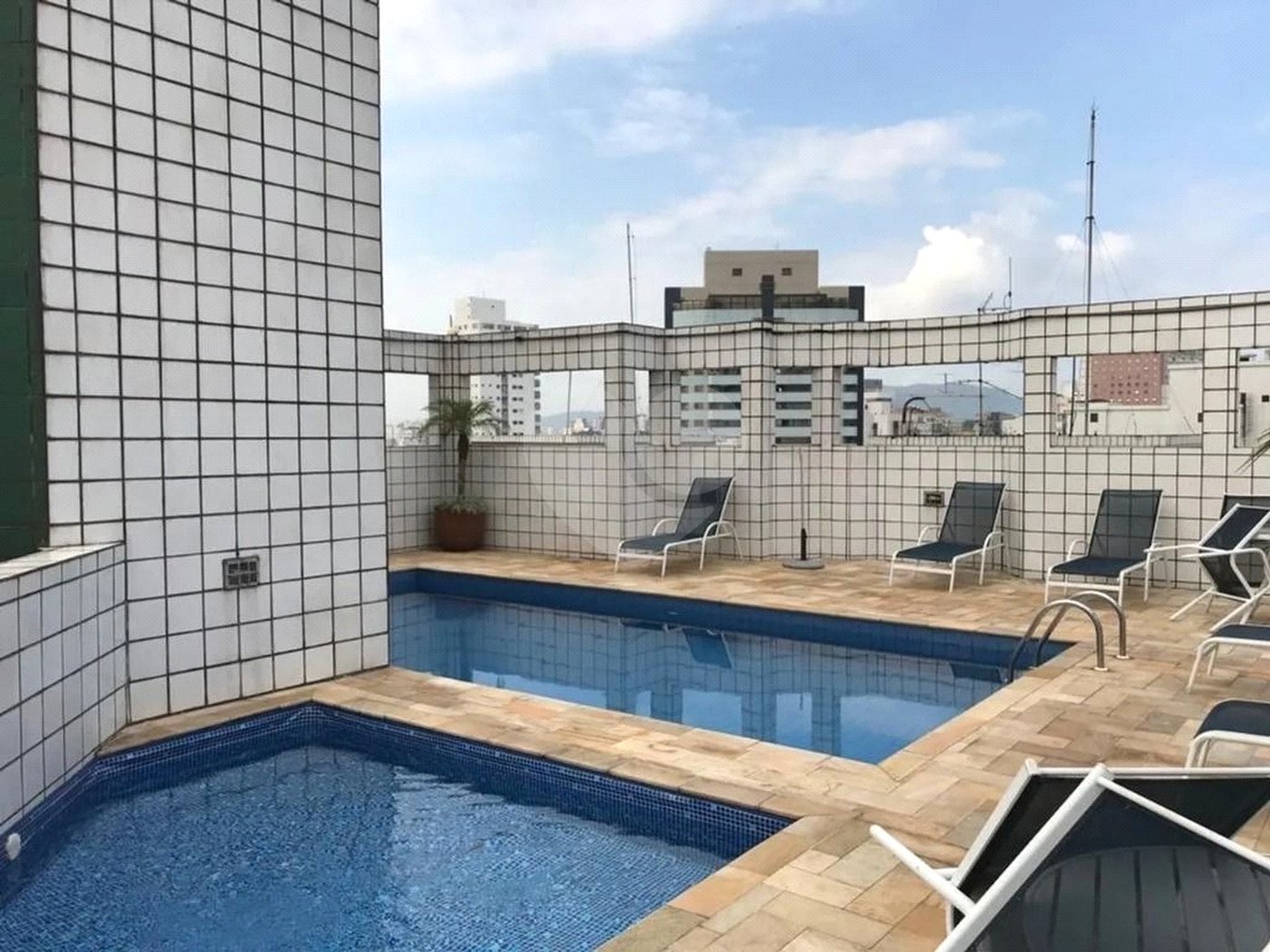 Apartamento à venda com 4 quartos, sendo 3 suítes, em Indianópolis, São Paulo, SP