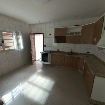 Sobrado à venda com 3 quartos, sendo 1 suíte, em Lar São Paulo, São Paulo, SP