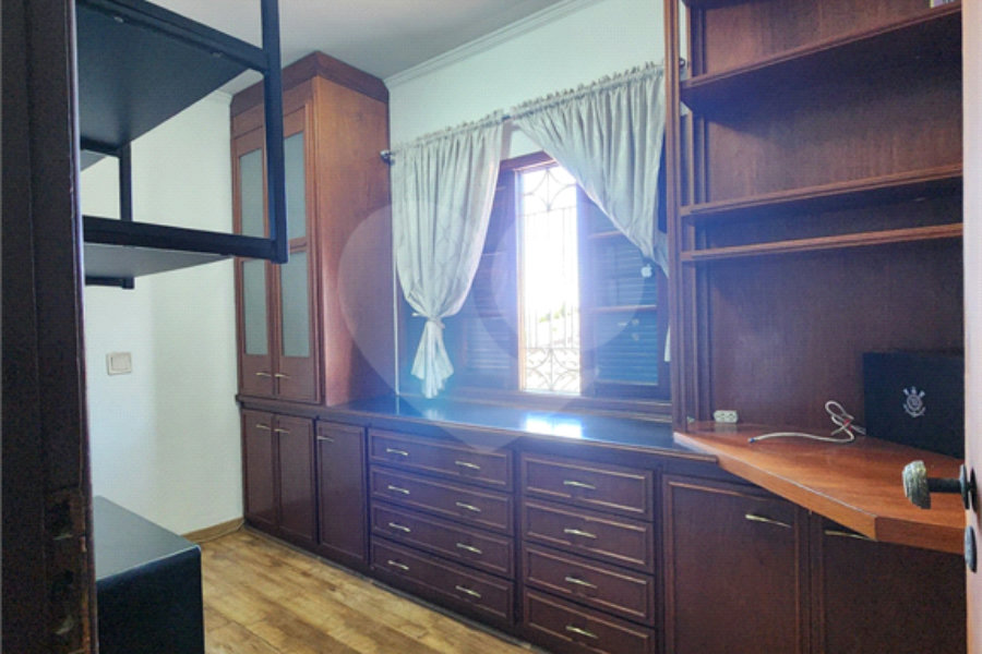 Sobrado à venda com 3 quartos, sendo 1 suíte, em Vila Constança, São Paulo, SP