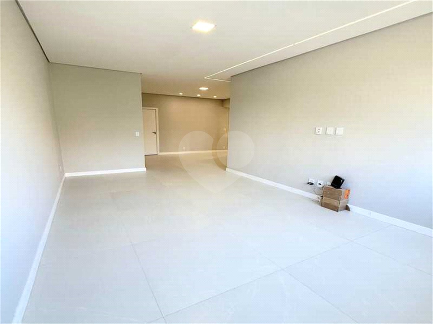 Apartamento à venda com 3 quartos, sendo 1 suíte, em Laranjeiras, Rio de Janeiro, RJ