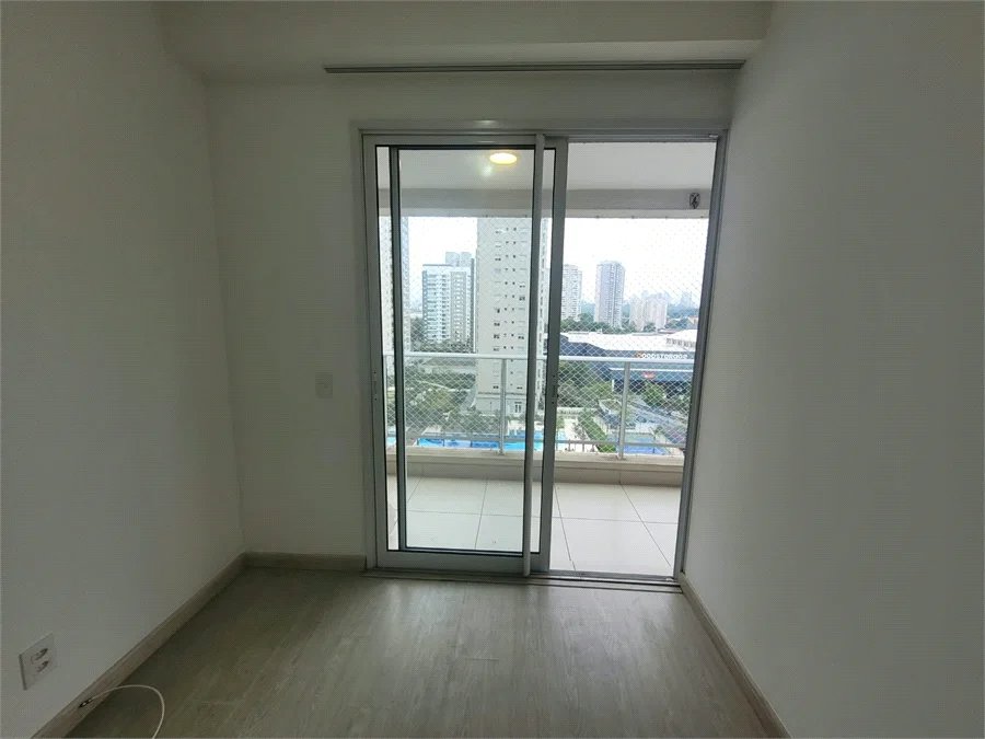 Apartamento à venda com 2 quartos em Vila Anastácio, São Paulo, SP