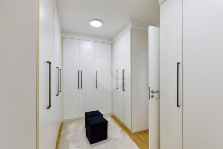 Apartamento à venda com 4 suítes em Jardim Marajoara, São Paulo, SP