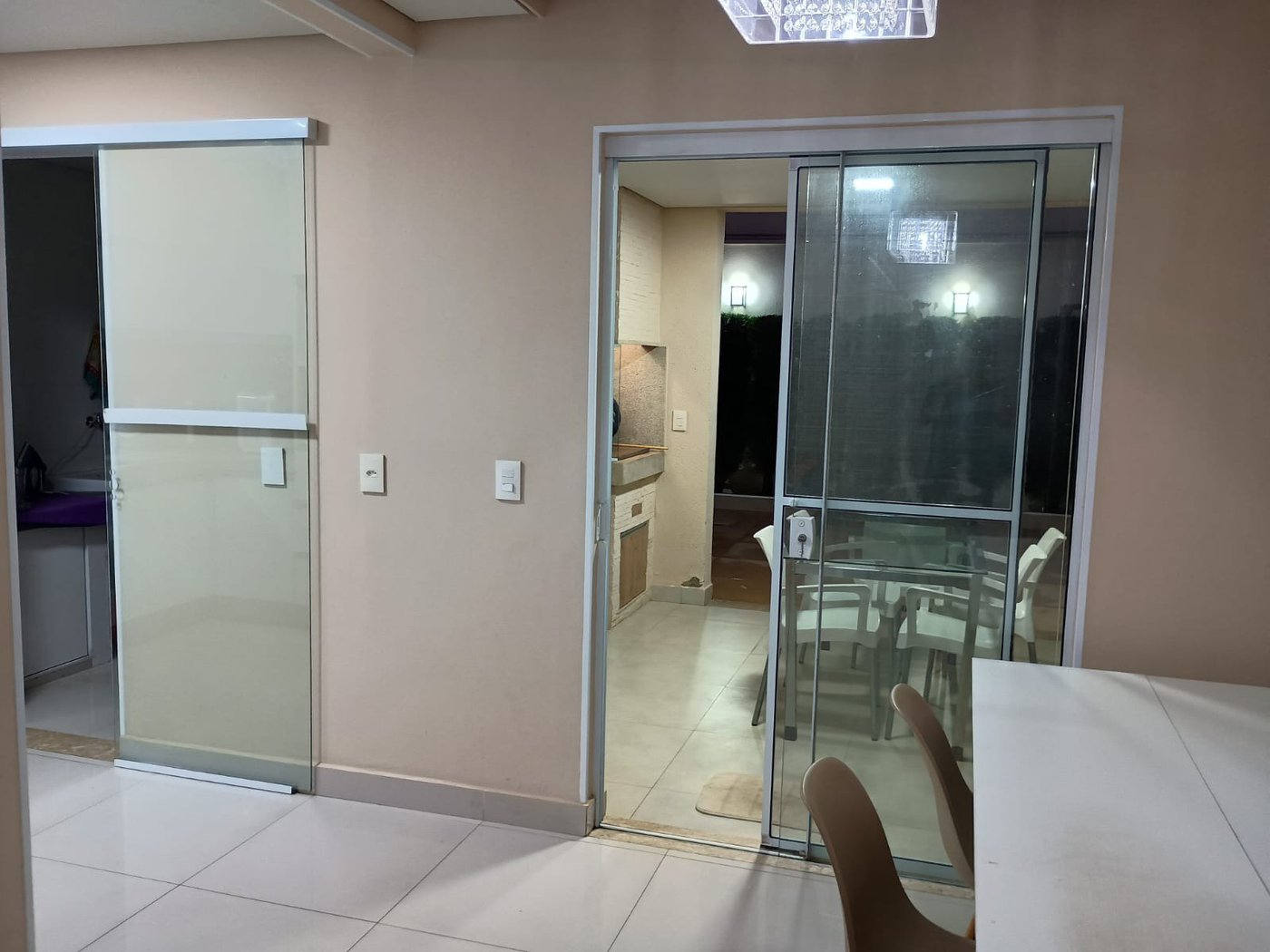 Casa à venda com 3 quartos, sendo 1 suíte,  no condomínio Vila flora, Hortolândia - SP