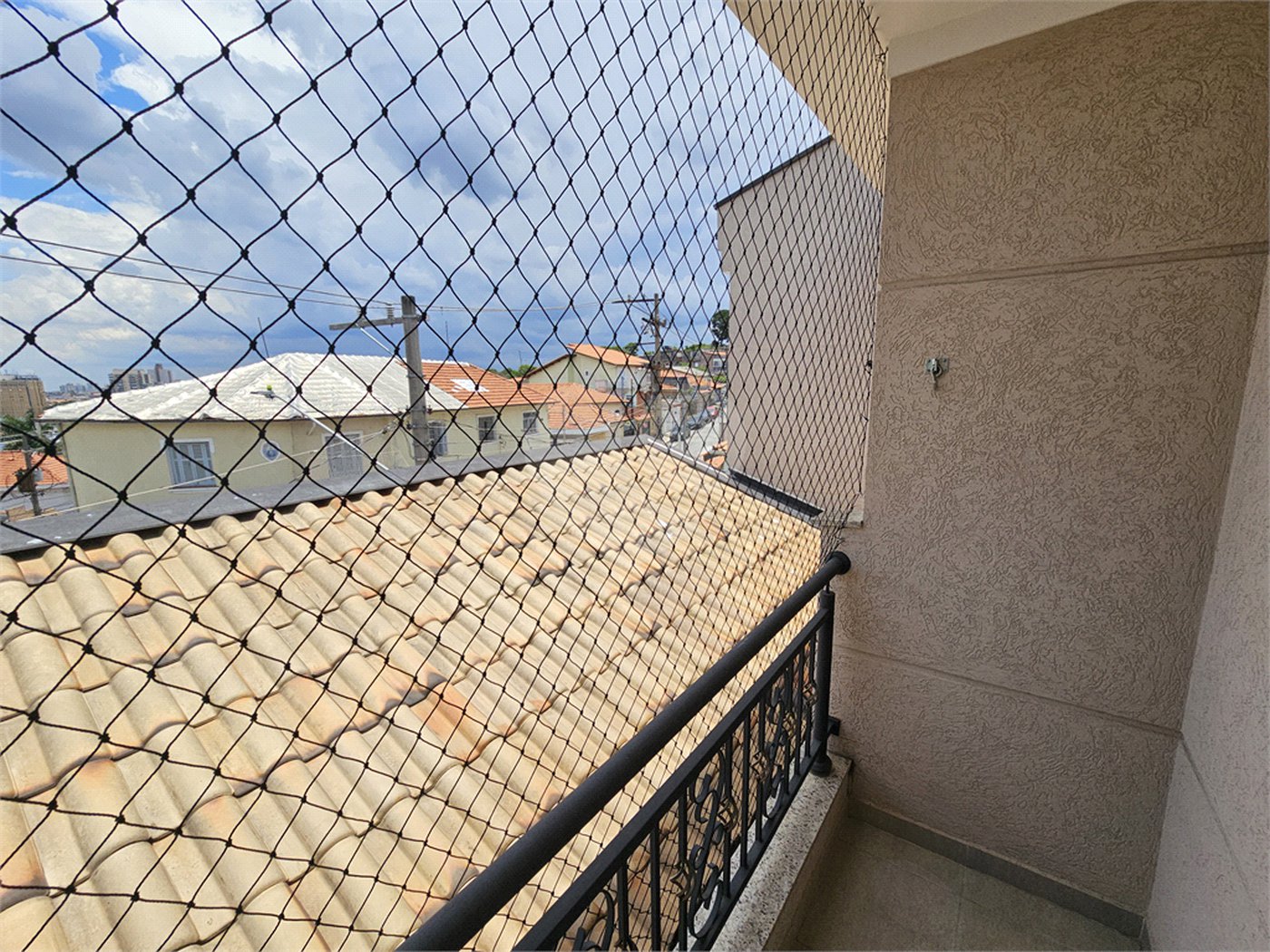 Sobrado à venda com 3 quartos, sendo 1 suíte,  em Vila Nivi, São Paulo, SP