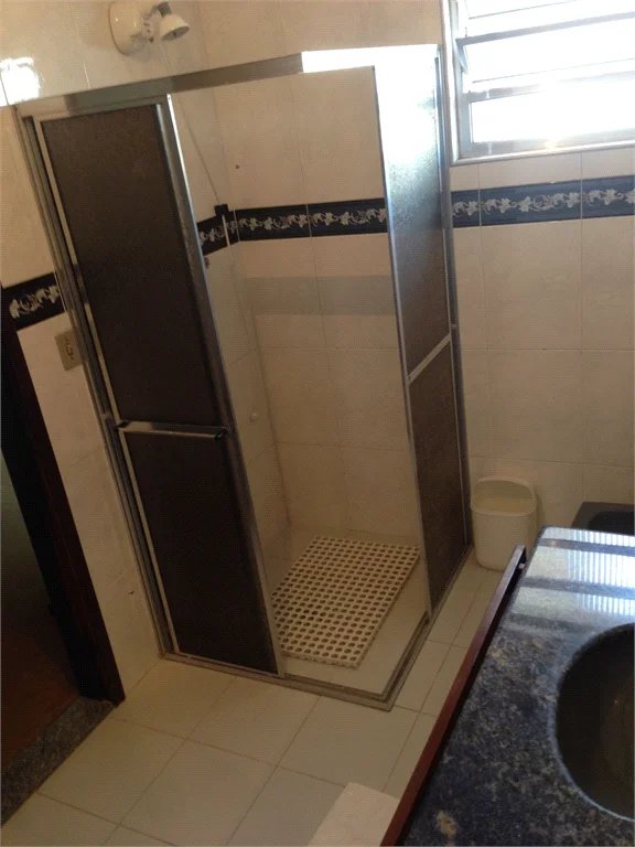 Sobrado à venda com 4 quartos, sendo 1 suíte, em Jardim Celeste, São Paulo, SP
