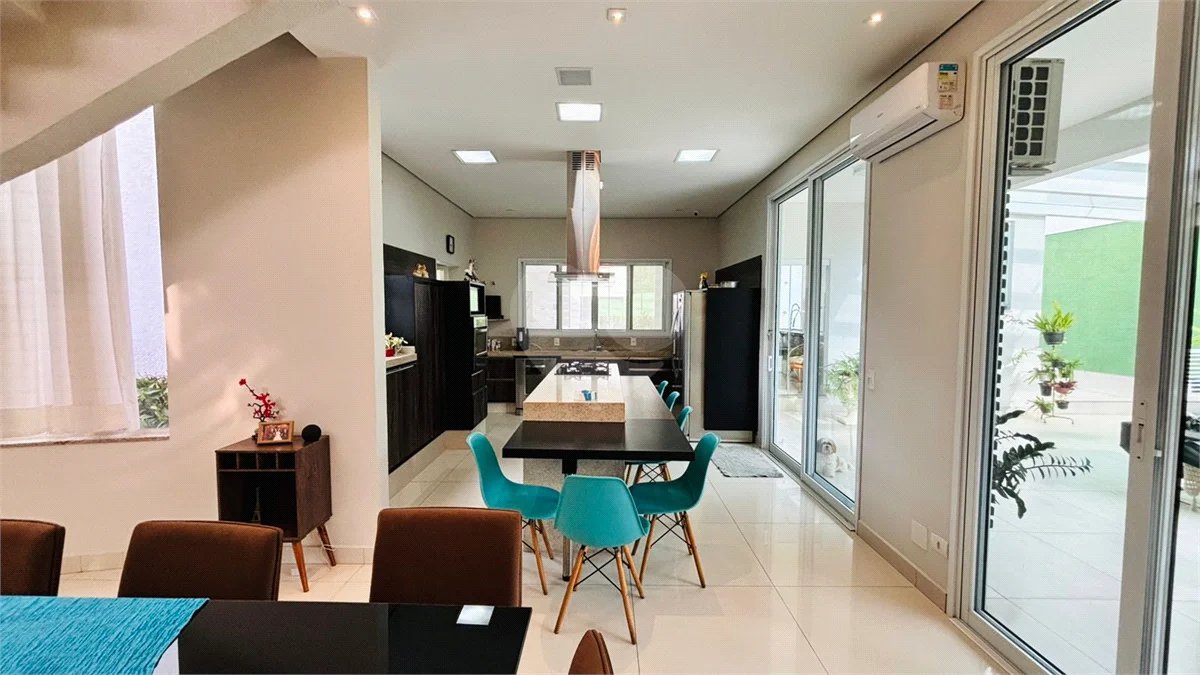 Casa à venda com 4 suítes no condomínio Dos Lagos, Itupeva - SP