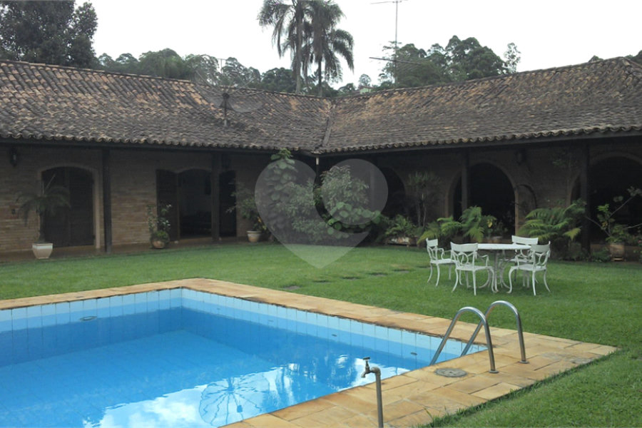 Casa à venda com 4 suítes no condomínio Chácara Jaraguá, São Paulo - SP