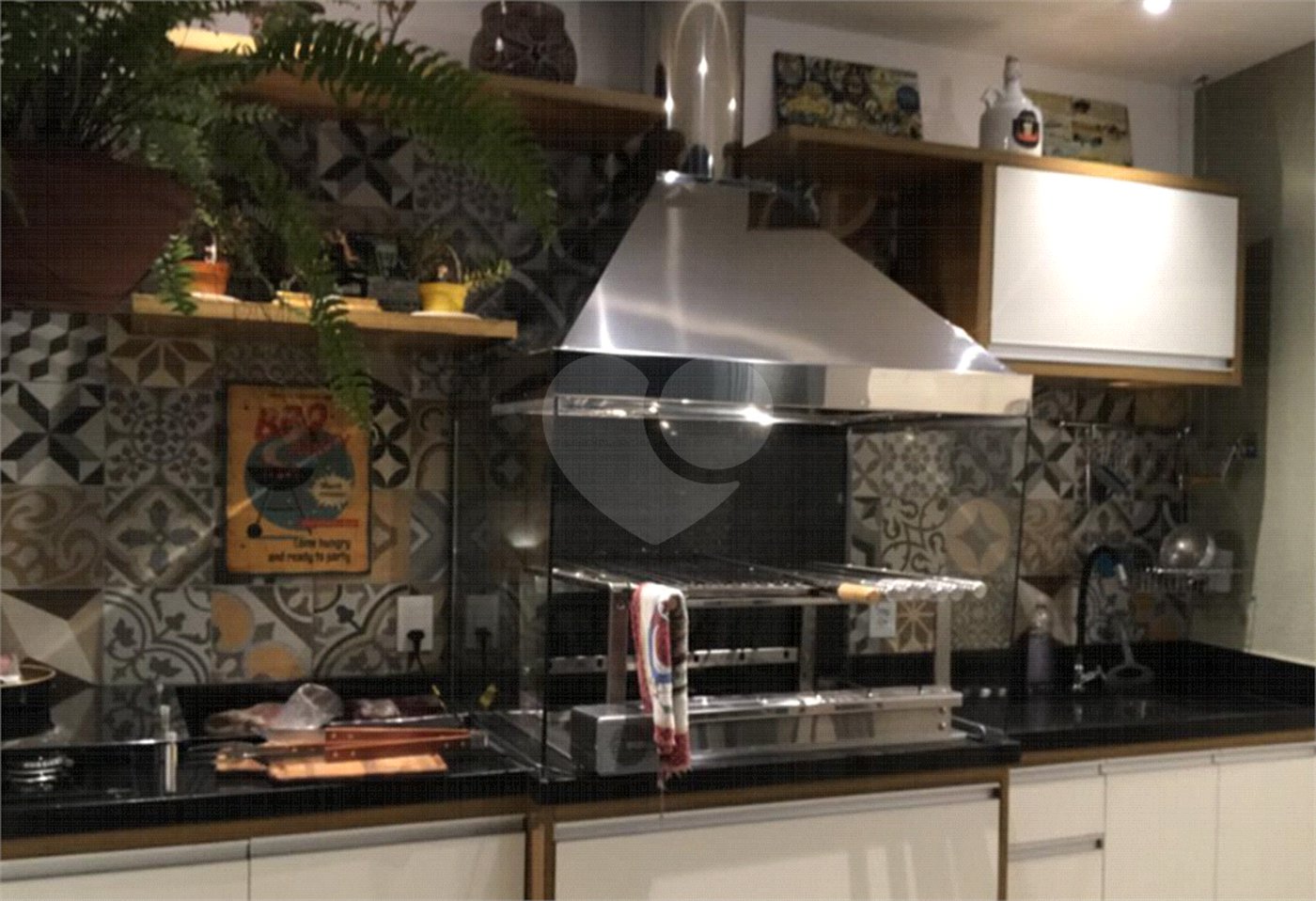 Casa à venda com 3 quartos, sendo 1 suíte,  no condomínio Residencial Nabuco de Araújo, São Paulo - SP