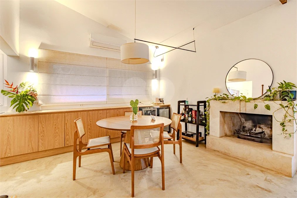 Casa de Vila à venda com 2 suítes em Chácara Flora, São Paulo, SP