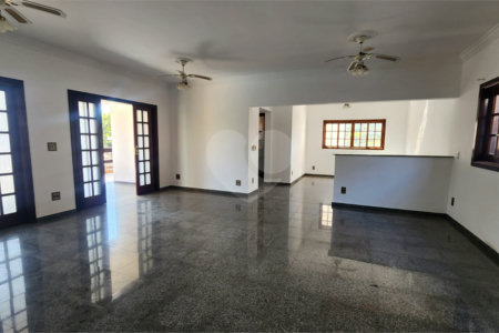 Casa à venda ou para alugar com 3 suítes no condomínio Villagio Capriccio, Louveira - SP