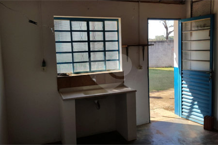 Chácara à venda com 3 quartos, sendo 1 suíte, no Centro, Araçoiaba da Serra, SP