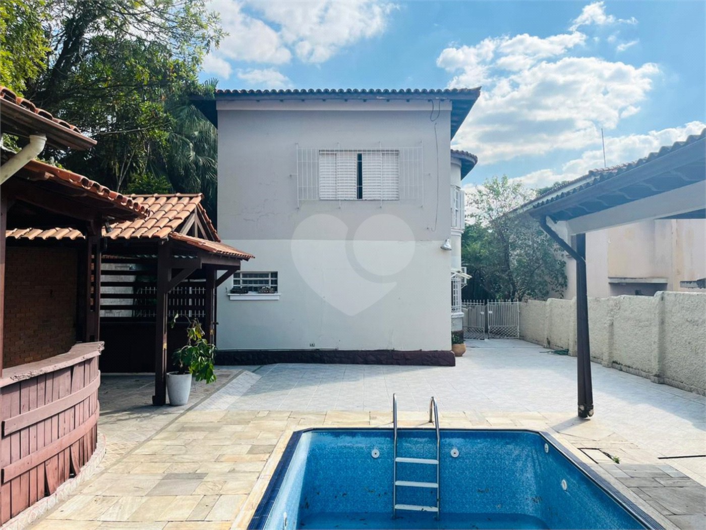 Casa à venda com 4 quartos, sendo 1 suíte, em Jardim São Bento, São Paulo, SP
