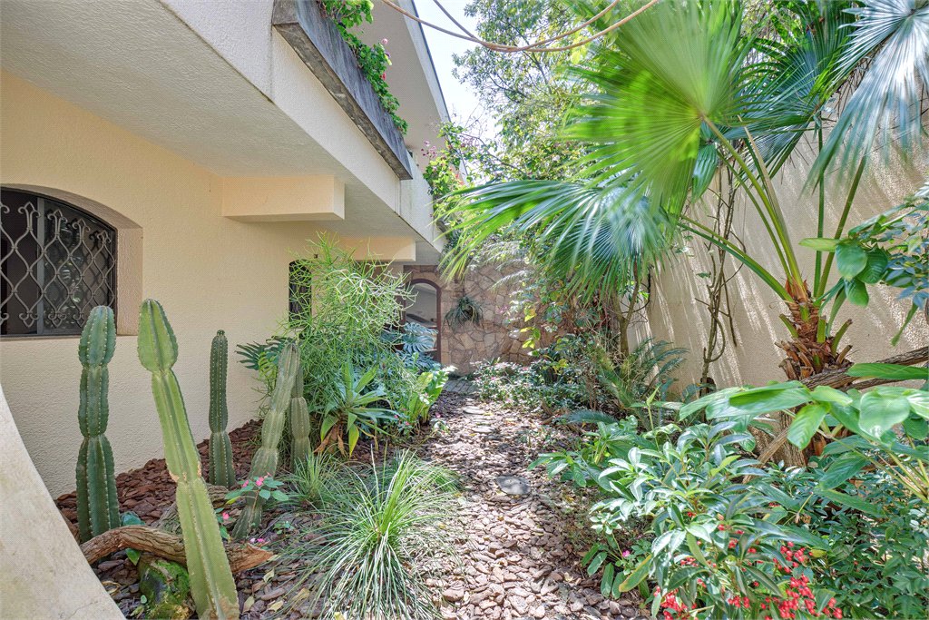 Sobrado à venda com 4 suítes em Chácara Flora, São Paulo, SP