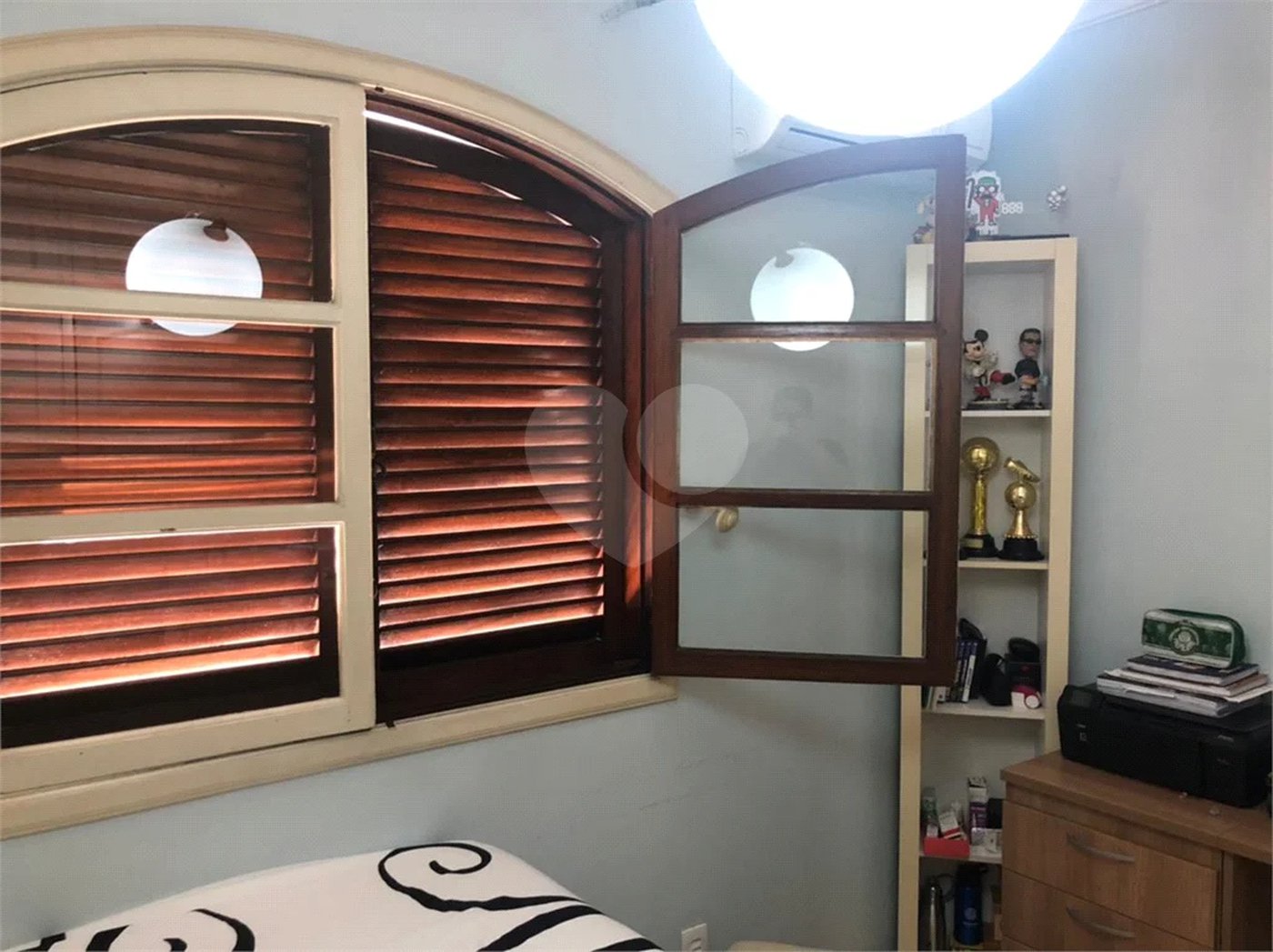 Sobrado com 363m² à venda no Alto da Moóca - 3 suítes e 6 vagas.