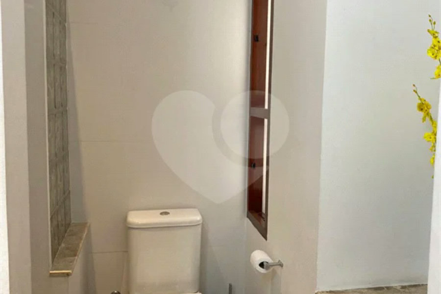 Sobrado à venda com 4 quartos, sendo 1 suíte, em Tremembé, São Paulo, SP