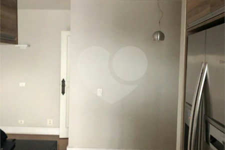 Sala à venda em Vila Suzana, São Paulo, SP