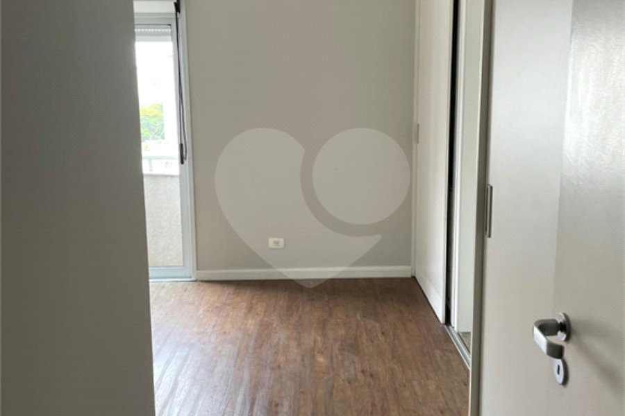 Apartamento à venda com 3 suítes em Campo Belo, São Paulo, SP
