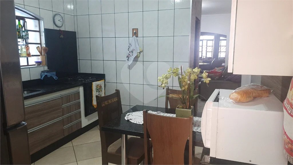 Sobrado à venda com 3 quartos, sendo 1 suíte, em Tremembé, São Paulo, SP