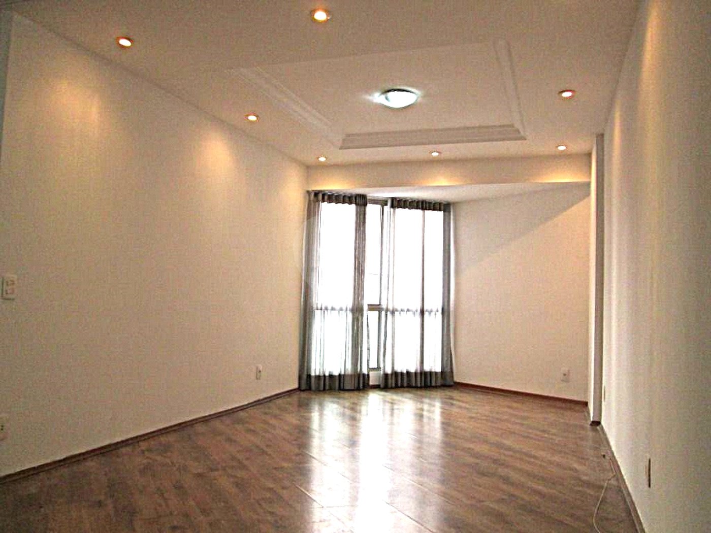 Apartamento à venda com 3 quartos, sendo 1 suíte,  em Paraíso, São Paulo, SP