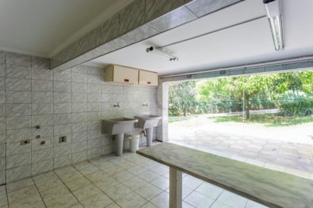Casa para alugar com 4 suítes no condomínio Chácara Flora, São Paulo - SP