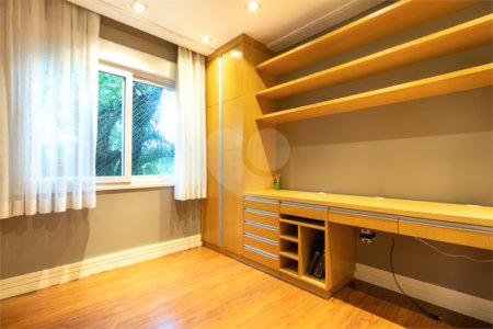 Casa à venda com 4 suítes no condomínio Las Cumbres, São Paulo - SP