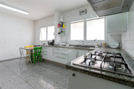 Apartamento à venda ou para alugar com 3 suítes em Santa Cecília, São Paulo, SP