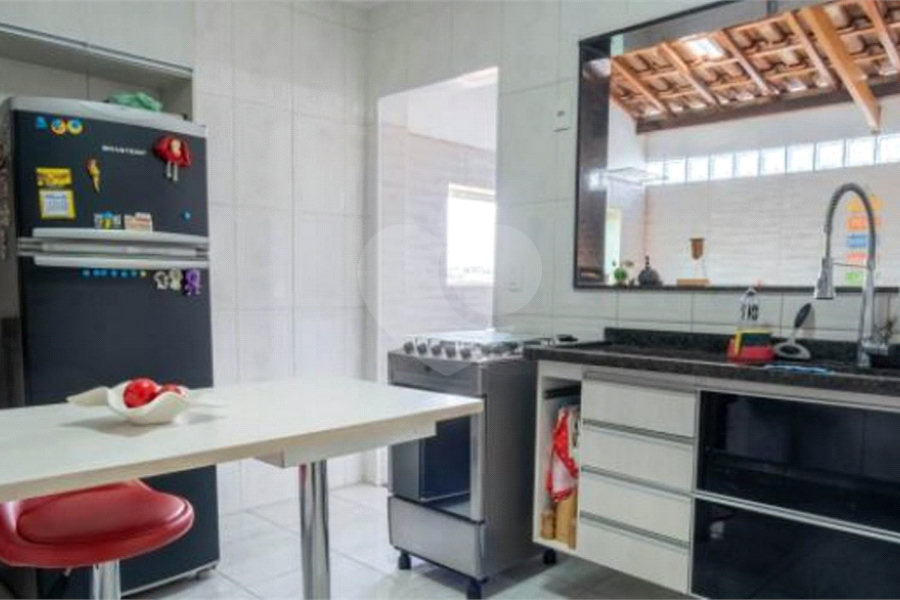 Casa à venda com 2 quartos, sendo 1 suíte, no condomínio Tulipa 3, São Paulo - SP