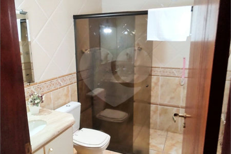 Casa à venda com 5 suítes no condomínio Estância Marambaia, Vinhedo - SP
