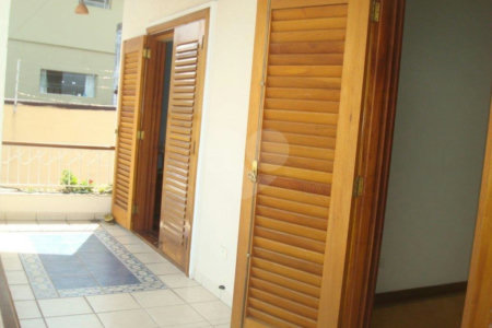 Casa à venda com 4 suítes em Jardim Franca, São Paulo, SP