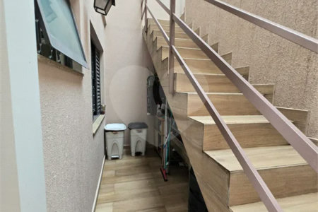 Sobrado à venda com 3 suítes em Chora Menino, São Paulo, SP