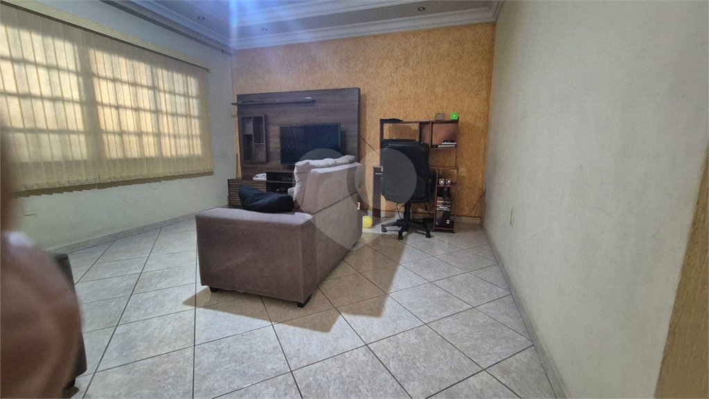 Casa à venda com 3 quartos, sendo 1 suíte, em Vila Angélica, Sorocaba, SP