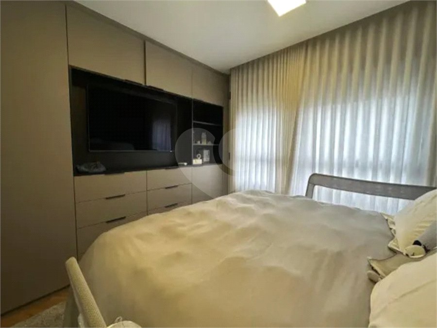 Apartamento à venda com 3 suítes em Campo Belo, São Paulo, SP