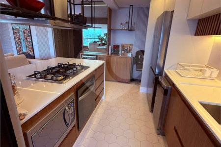 Apartamento à venda com 3 quartos, sendo 1 suíte, em Vila Mariana, São Paulo, SP