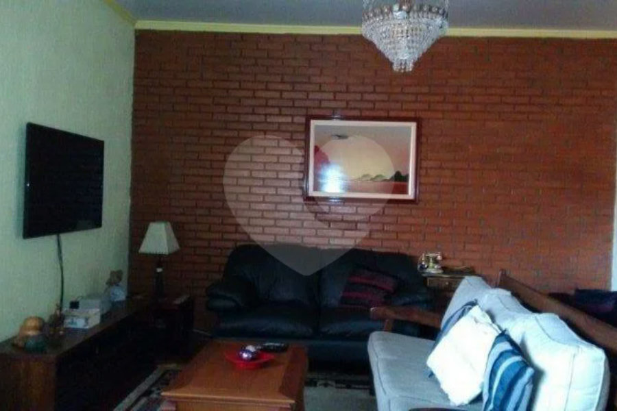 Casa Térrea à venda com 3 quartos, sendo 2 suítes, em Jaraguá, São Paulo, SP