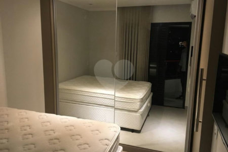 Flat à venda com 1 quarto em Cerqueira César, São Paulo, SP