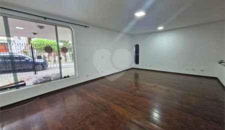 Casa à venda com 3 quartos, sendo 2 suítes,  em Jardim Franca, São Paulo, SP