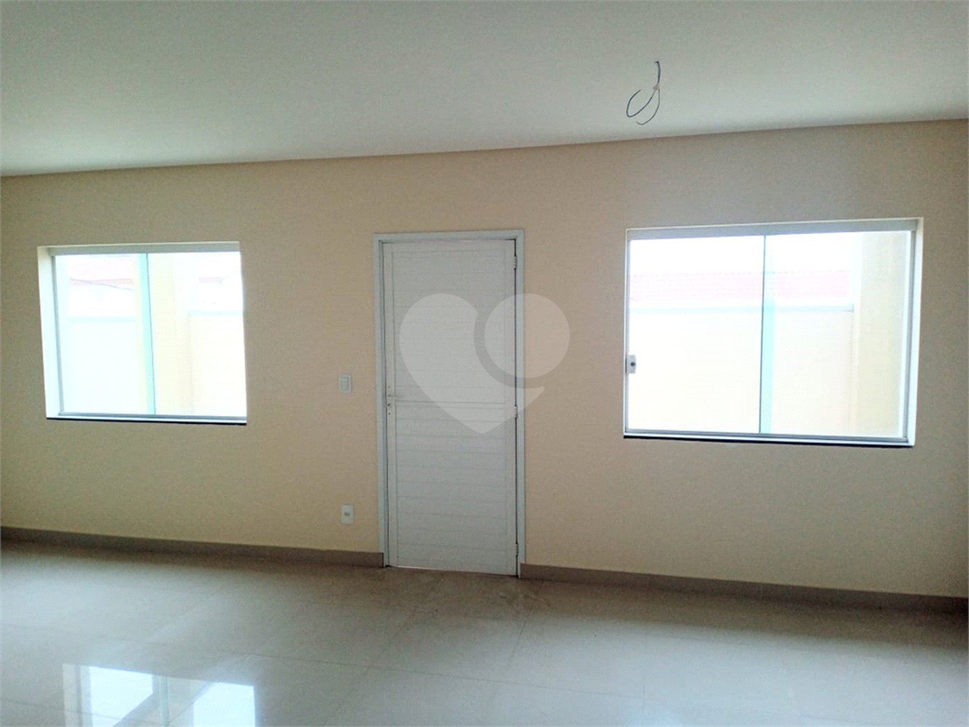 Casa à venda com 3 quartos, sendo 1 suíte, no condomínio Residencial Vila Primavera (zona Norte), São Paulo - SP
