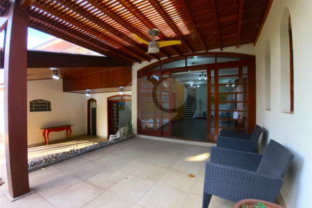 Casa à venda com 4 quartos, sendo 3 suítes,  no condomínio Village D'avignon, Sorocaba - SP