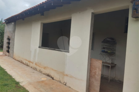 Chácara à venda com 3 quartos, sendo 1 suíte, em Chácara Flora Araraquara, Araraquara, SP