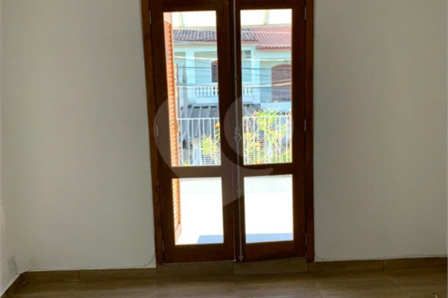Sobrado à venda com 2 quartos em Tremembé, São Paulo, SP