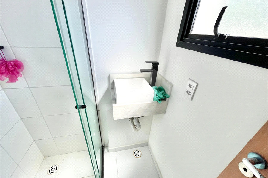 Casa à venda com 2 suítes no condomínio Residêncial Antuérpia, São Paulo - SP