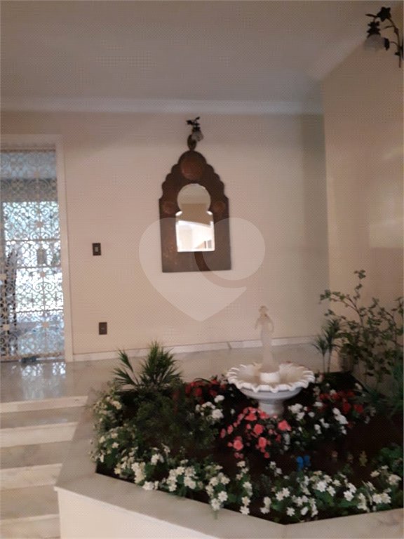 Casa à venda ou para alugar com 5 suítes em Jardim Leonor, São Paulo, SP