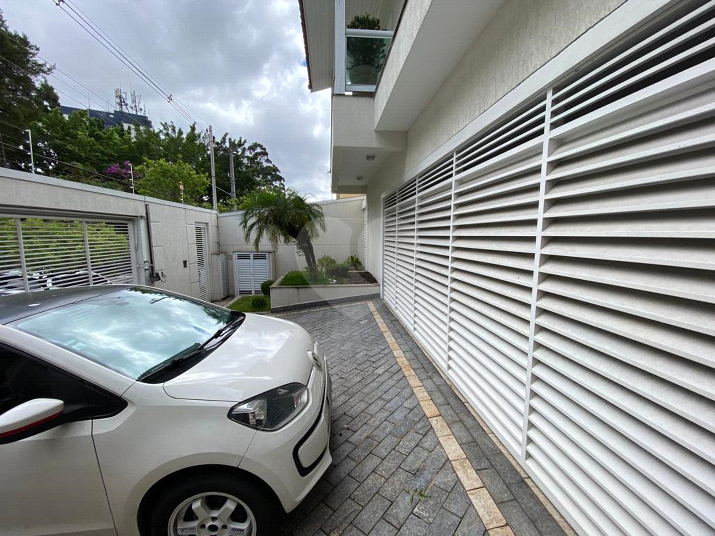Sobrado à venda com 5 quartos, sendo 4 suítes, em Palmas do Tremembé, São Paulo, SP