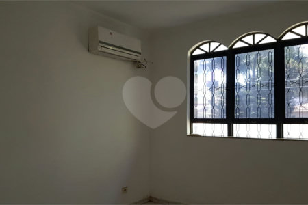Sobrado à venda ou para alugar com 3 quartos, sendo 1 suíte, em Alto da Boa Vista, São Paulo, SP